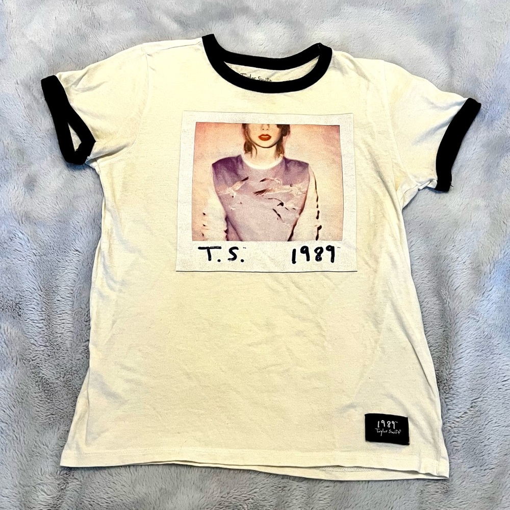 Taylor Swift 1989 World Tour Shirt